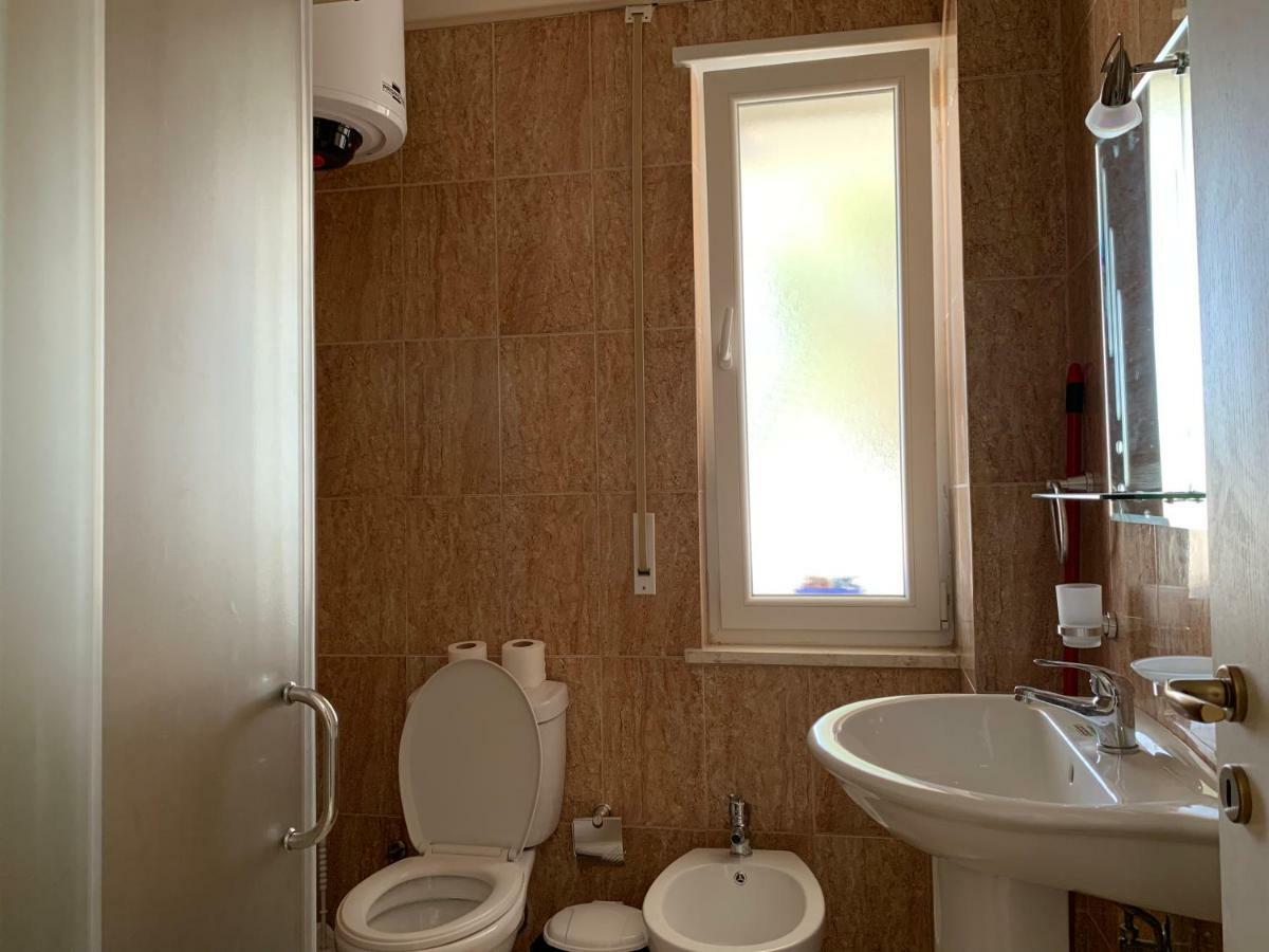 Eme Apartments - Kompleksi Lura 2 Gjiri I Lalzit Durrës Esterno foto